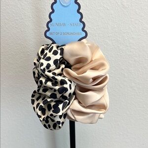 Black and Cream Scrunchie Set